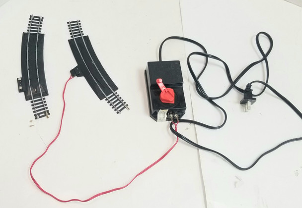 RESALE SHOP - Lot of (2) Terminal Track and (1) Power pack For Ho Scale Untested - DOWI-TRCKPWERLOT-LN6784