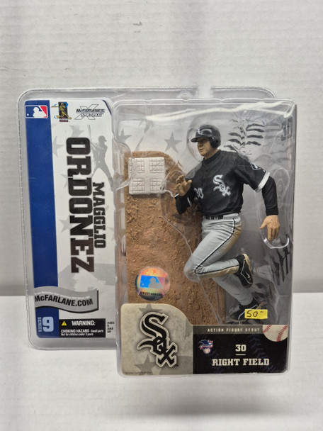RESALE SHOP - McFarlane Magglio Ordonez Chicago White Sox Figurine Series 9 (Black Jersey) - cnsg-matt-mordonez
