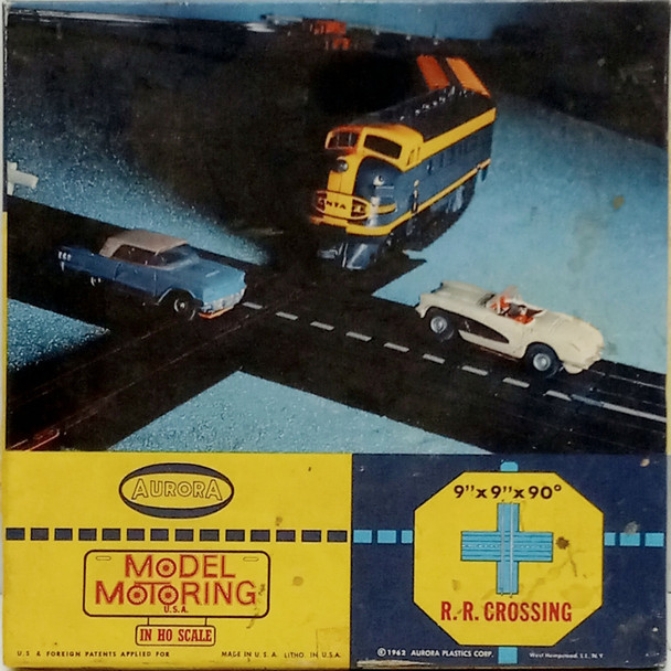 RESALE SHOP - Aurora Model Motoring HO Scale 9"9"x90� R.R. Crossing - BOBR-AUR1522-NOB7168