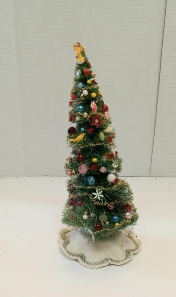 RESALE SHOP - VTG 1:12 Christmas Tree With White Tree Skirt - DASI-CHRISTMASTREEWITHSKIRT-NS7171