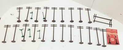 RESALE SHOP - Lot of 30 Plasticville Telephone Poles and Street Lamps/ Signs O Scale - ROKO-TELELOT-LN7249