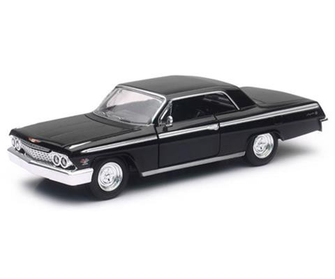 OakridgeStores.com | NEWRAY - 1/25 - 1962 Chevrolet Impala SS in Black - Diecast Model Car, Opening Doors & Hood - 71843A 093577718430
