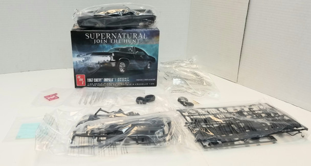 OakridgeStores.com | RESALE SHOP - AMT Supernatural Join the Hunt 1967 Chevy Impala Sport Sedan 1:25 #AMT1124M/12 - BREV-AMT1124M12-LN8029