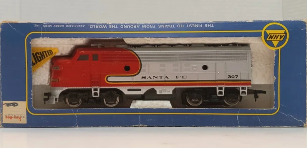 OakridgeStores.com | RESALE SHOP - Bachmann HO Scale Santa Fe F7 Locomotive #307 - PAER-AHM307-U7846