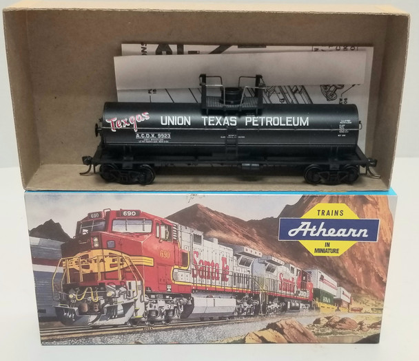 OakridgeStores.com | RESALE SHOP - Athearn 01562 40' Chemical Tank Car Union TX Petroleum 9923 HO Scale - RILO-01562-NOB8330