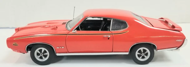 OakridgeStores.com | RESALE SHOP - Danbury Mint 1969 Pontiac GTO Judge MBI 1/24 - PAER-GTO-LN8632