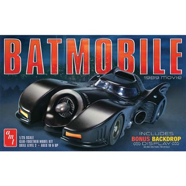 AMT - 935 1/25, 1989 Batmobile Plastic Model Car Kit 849398008478