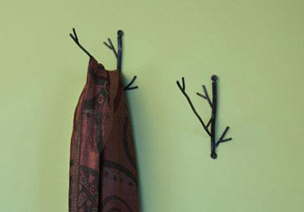 ANCIENT GRAFFITI - Twig-like Metal Sculpture Wire Wall Hook (ANCIENTAG1010) 638071771569