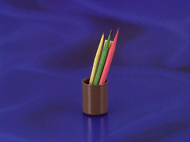 INTERNATIONAL MINIATURES - 1 Inch Scale Dollhouse Miniature - Pens And Pencils (IM65347) 731851653472