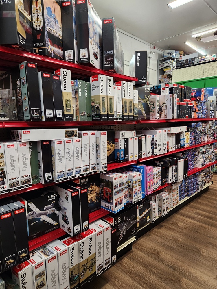 Oakridge Toy Store Holiday Store 1000s of unique snap build, lego, lego compatible brick and mini brick model building kits (reduced) 20251126_100652 Oakridge Toy Store Holiday Store 1000s of unique snap build, lego, lego compatible brick and mini brick model building kits (reduced) 20251126_100652