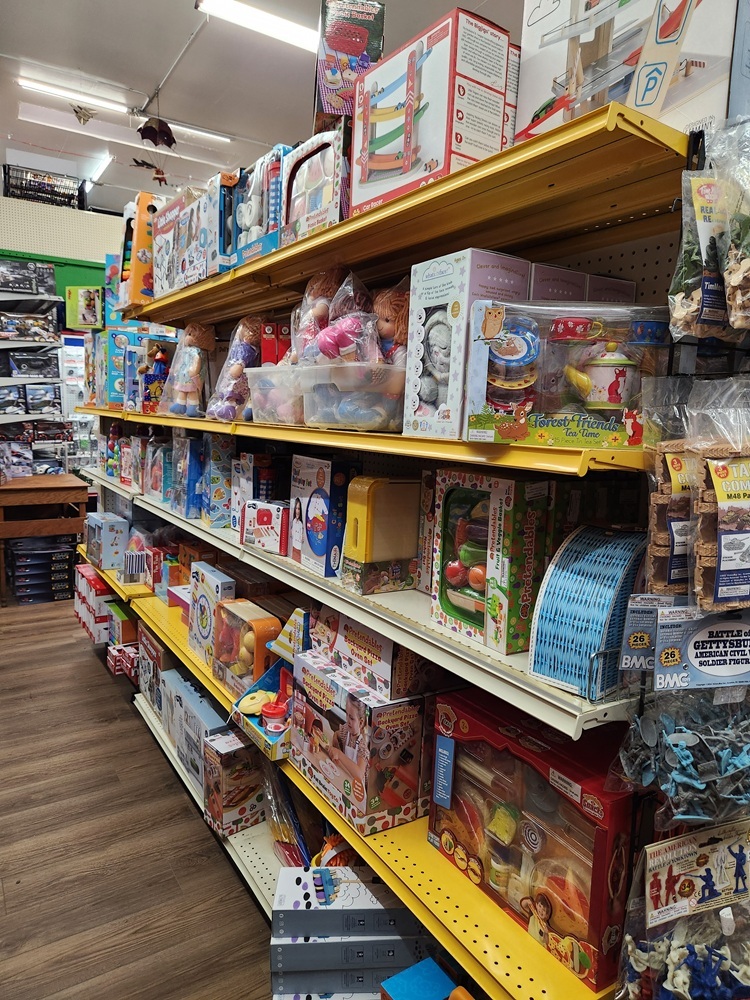 Oakridge Toy Store Holiday Store pretend play, toddler toys, baby toys, stem, steam, montessori toys (reduced) 20251126_095918