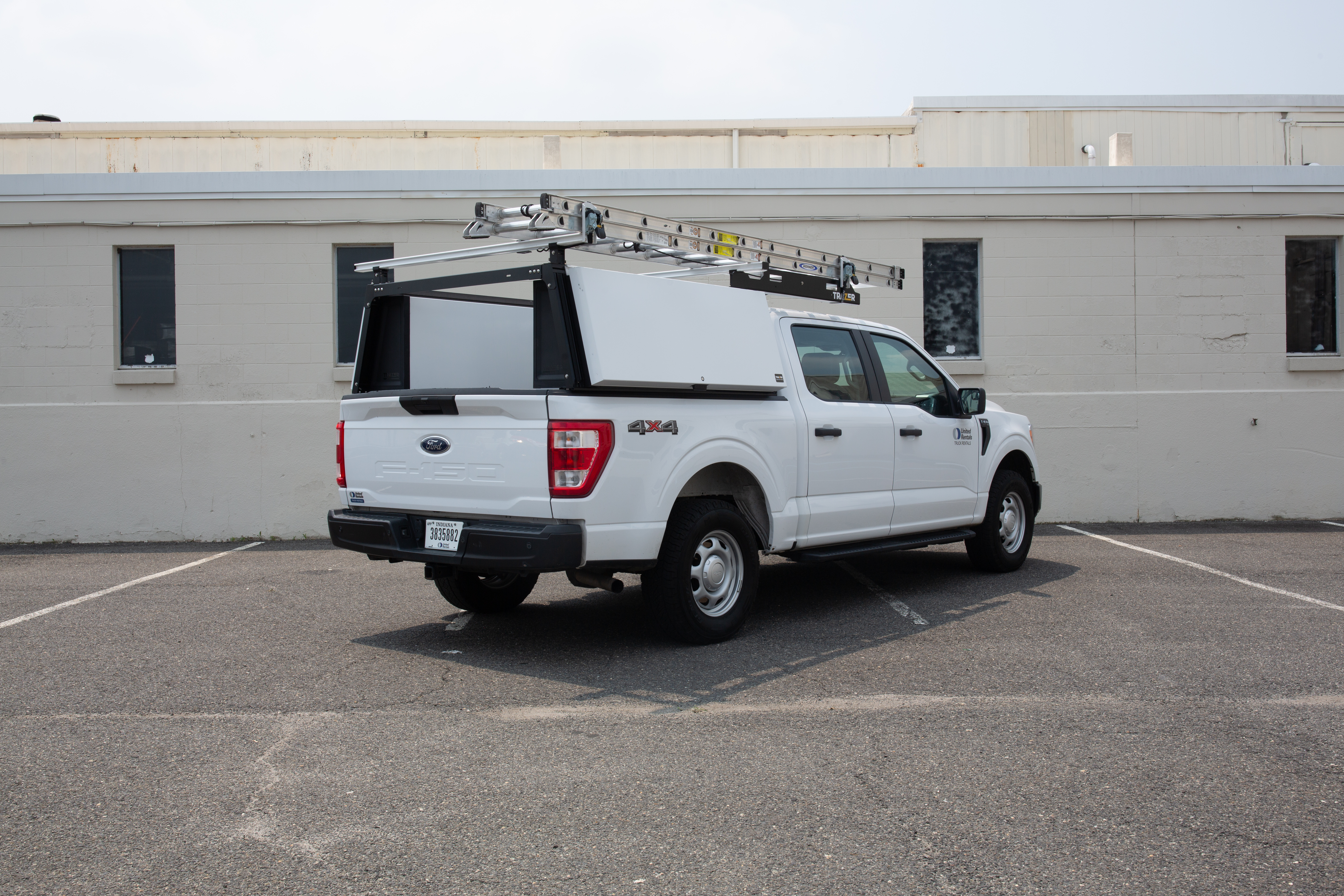 Work Van vs. Pickup Truck: Best Contractor Vehicle Choice? - Advantage ...