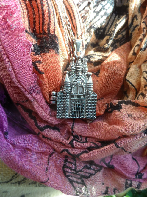 Harry Potter HOGWARTS Castle Hinged Pendant