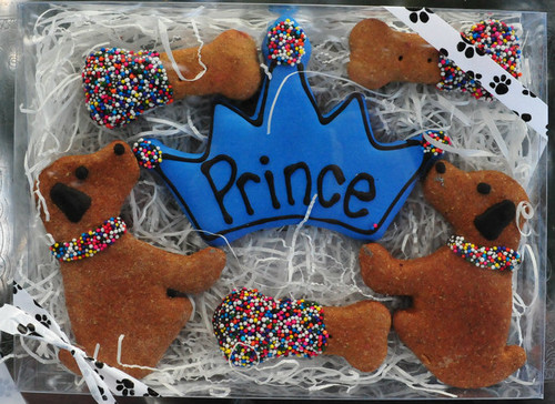 This prince box includes 6 hand decorated treats, perfect for any prince!