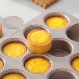 12 Cup English Muffin Pan With Loose Bottom