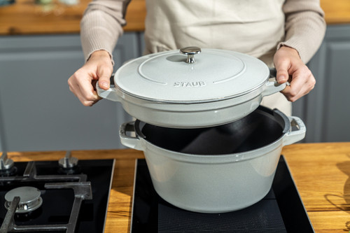 Round Stackable Cocotte Set/2 24cm, White Truffle