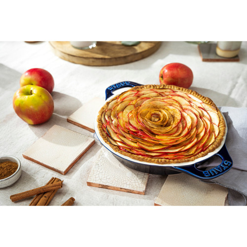 Staub Round Pie Dish Dark Blue 24cm