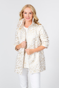 Front of the Kisses Topper Jacket from Berek in the colors ivory and gold