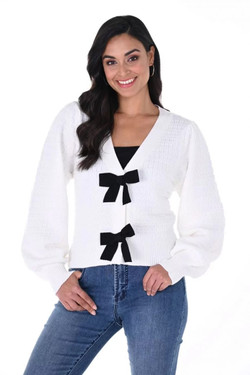 Front of the Decorative Bow Sweater style 246224U from Frank Lyman in the colors off white and black