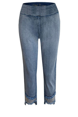 Front of the Pull On Bling Jean Capris style P16BLCH from Ethyl in the color light denim