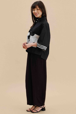 Side of the Classic Wide Leg Pants style 251D26 from Funsport in the color black