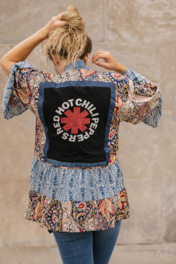 Back of the Denim Trim Band Kimono style 5677 from Shannon Passero in the blue paisley print