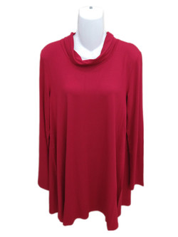 Front image of the Janesse Tunic from Kozan in the color cardinal