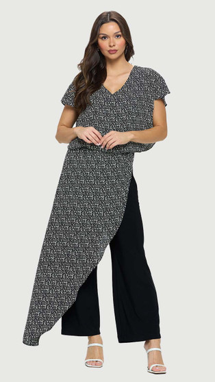 Front of the Printed Chiffon Jumpsuit from Last Tango in the colors black and white