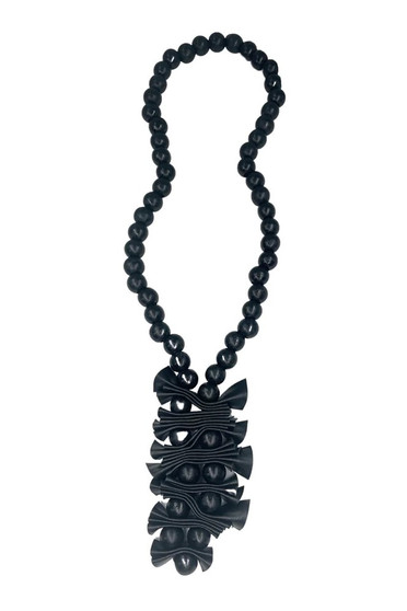 Front of the Swing Necklace from Kozan in the color black