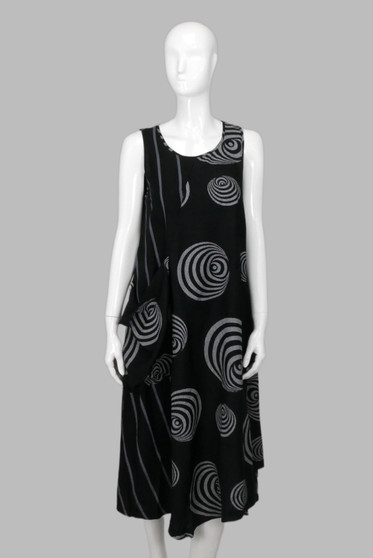 Front of the Circle Print Pocket Dress from Radzoli in the color black