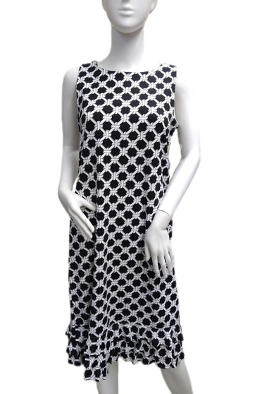 Front of the Printed Ruffle Hem Dress from LuLu B style SPX4579P in the colors black and white