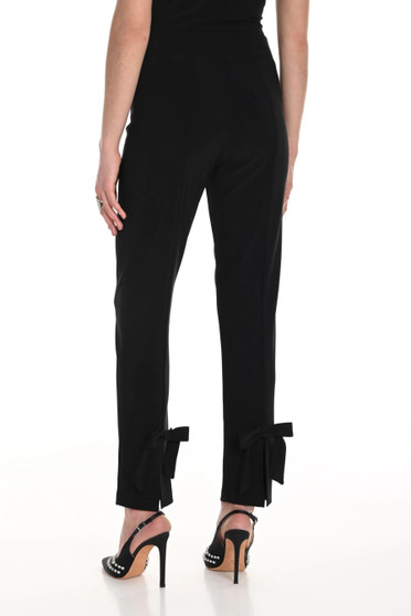 Back of the Bow Back Pants style 244019 from Frank Lyman in the color black
