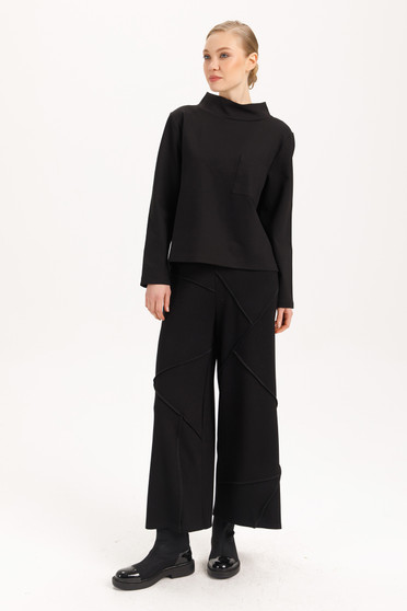 Front of the Dara Pants style 411-15310 from Isle in the color smoky