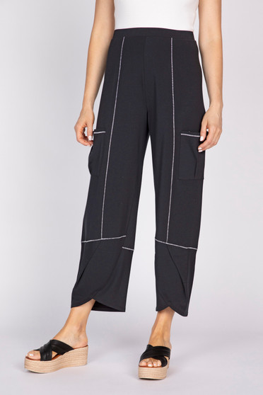 Front of the Zanna Pocket Pants style 320286 from Olivia in the color black