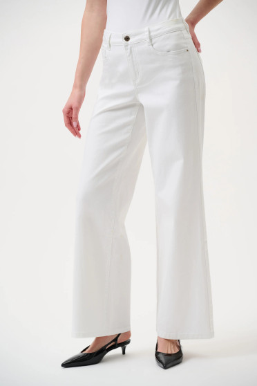 Front of the Classic Wide-Leg Stretch Jeans style 251968XCO from Joseph Ribkoff in the color white