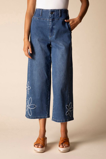 Front of the Wide Leg Flower Jean Capris style 11470 from Habitat in the color medium denim