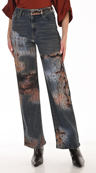 Front of the Painted Edgy Mid-Rise Bootcut Jeans style 263743 from Frank Lyman in the color denim blue