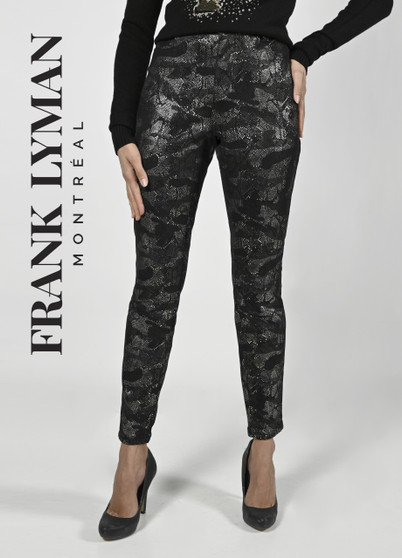 Front of the Metallic Camo Print Jeans from Frank Lyman in the colors black and gold