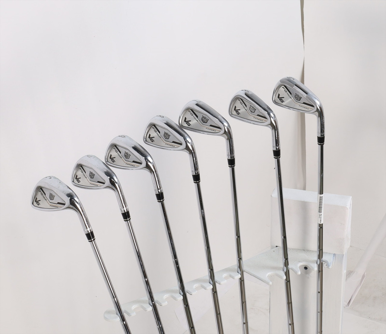 Wilson Fg Tour V6 Iron Set 5-Pw, Gw Extra Stiff Dynamic Gold Steel