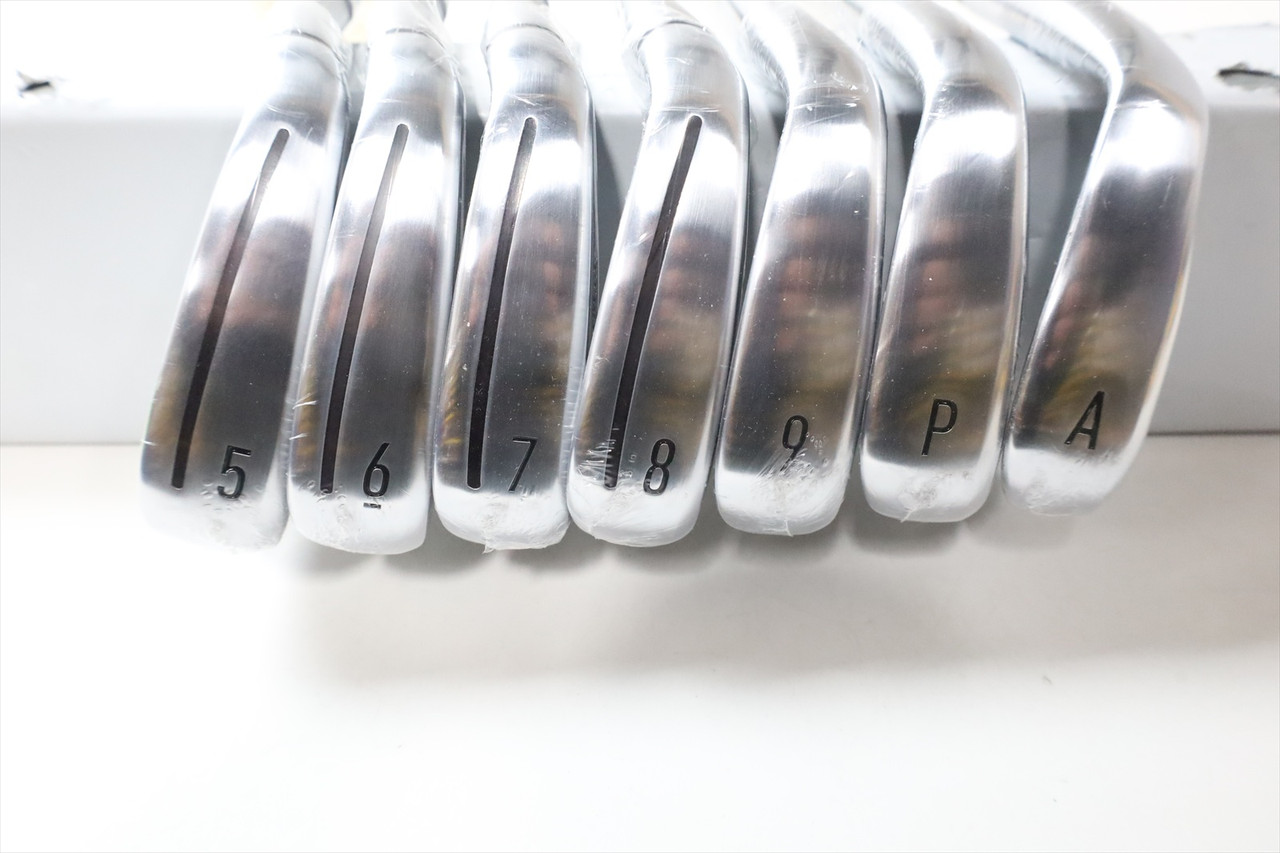 Taylormade Qi Max Iron Set 5-Pw, Aw Stiff Flex Kbs Max Mt 85 Steel