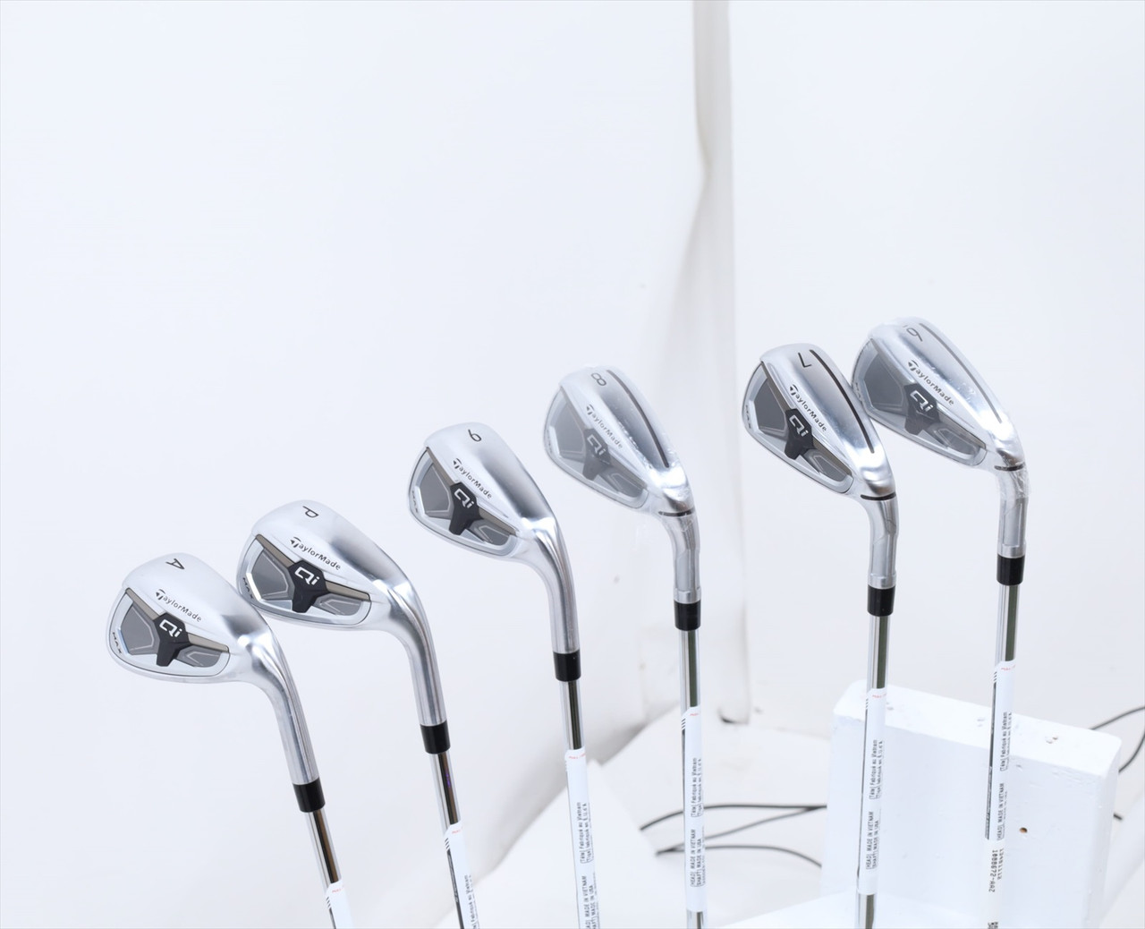 Taylormade Qi Max Iron Set 6-Pw, Aw Extra Stiff Dynamic Gold
