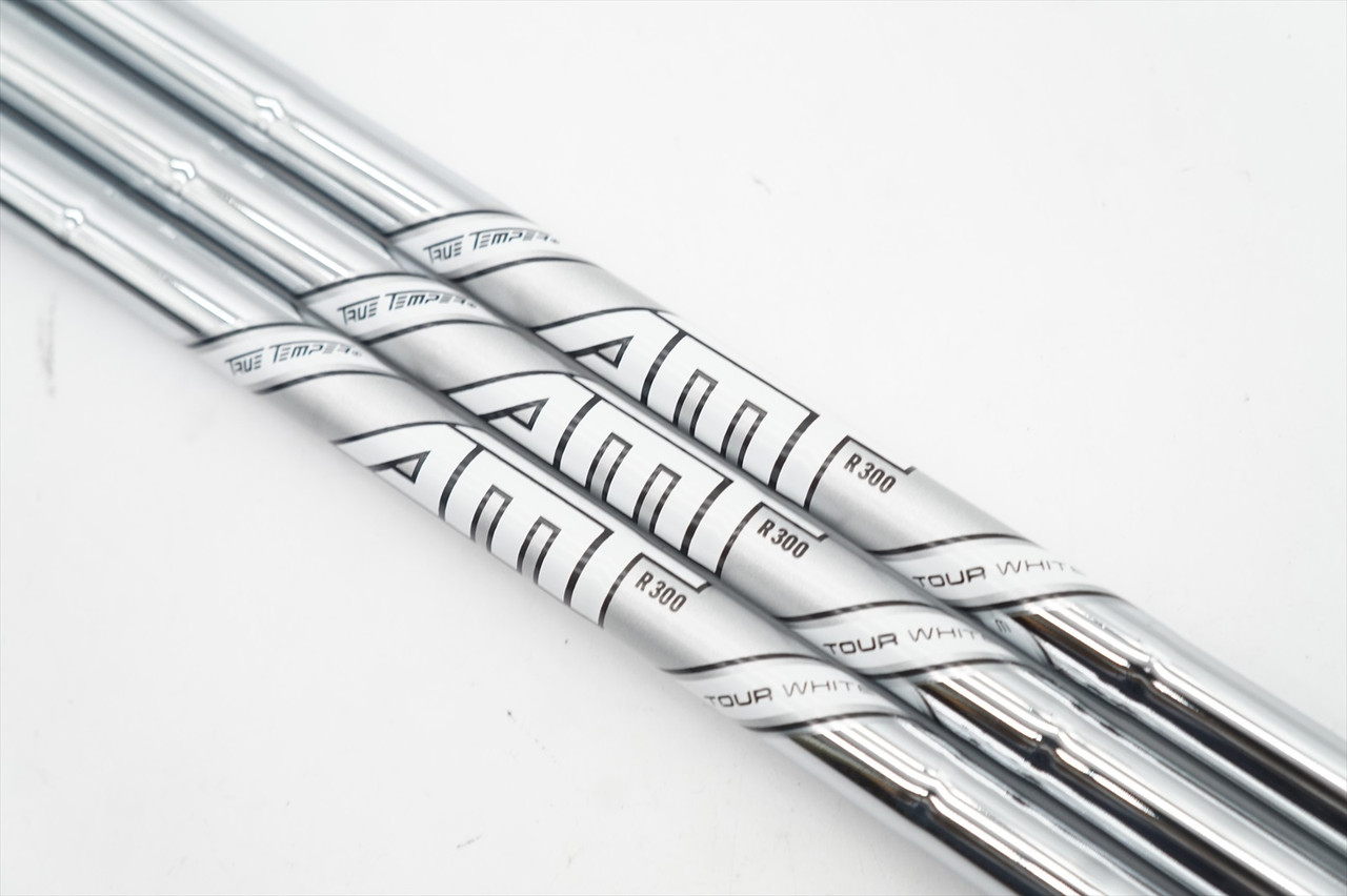3) New True Temper Amt Tour White R300 Regular 37