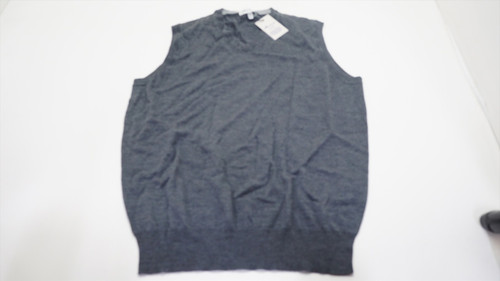 Peter Millar Golf Crown Soft V-Neck Vest Mens Size Medium CHA 932C 01180823 New Peter Millar Golf Crown Soft V-Neck Vest Mens Size Medium CHA 932C 01180823 New