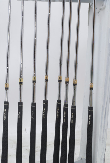 Titleist 775.Cb Iron Set 4-Pw, Gw Stiff Flex Dynamic Gold Steel