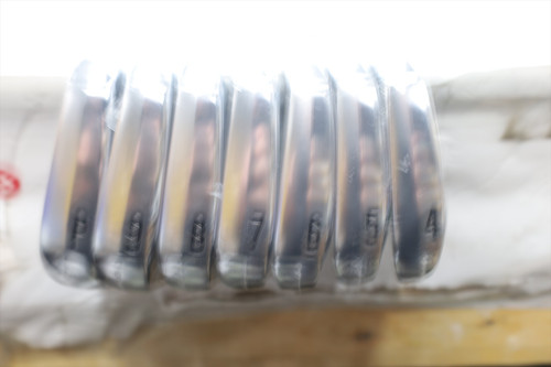 Mint Srixon Zxi7 Iron Set 4-Pw Stiff Flex Dynamic Gold Mid 115 Steel Mint Srixon Zxi7 Iron Set 4-Pw Stiff Flex Dynamic Gold Mid 115 Steel