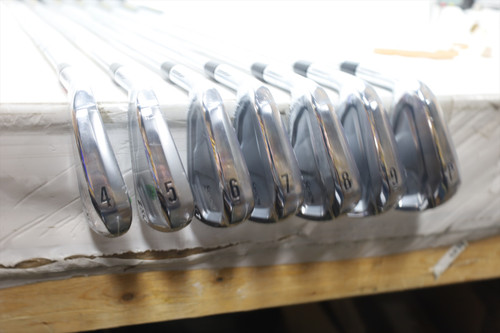 Mint Srixon Zxi7 Iron Set 4-Pw Extra Stiff Dynamic Gold Mid 115 Left Hand Lh Mint Srixon Zxi7 Iron Set 4-Pw Extra Stiff Dynamic Gold Mid 115 Left Hand Lh