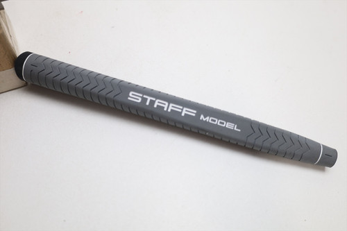 New Wilson Golf Staff Model Lamkin Deep Etched Putter Grip Gray/White New Wilson Golf Staff Model Lamkin Deep Etched Putter Grip Gray/White