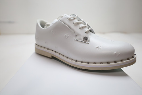 G/Fore GALLIVANTER STUDDED LEATHER SKULL Shoes Womens Size 7 SNOW/STONE 5840 G/Fore GALLIVANTER STUDDED LEATHER SKULL Shoes Womens Size 7 SNOW/STONE 5840