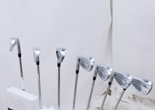 Cleveland Zipcore Xl Iron Set 5-Pw, Gw Regular Kbs Tour Lite 254250 Left Hand Lh