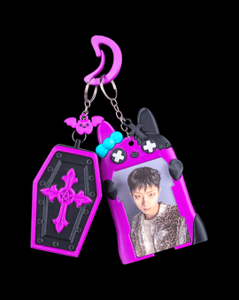 Vampy Coffin Photo Keychain | Gothic Photo Frame & Locket | Pocket Keepsake Charm